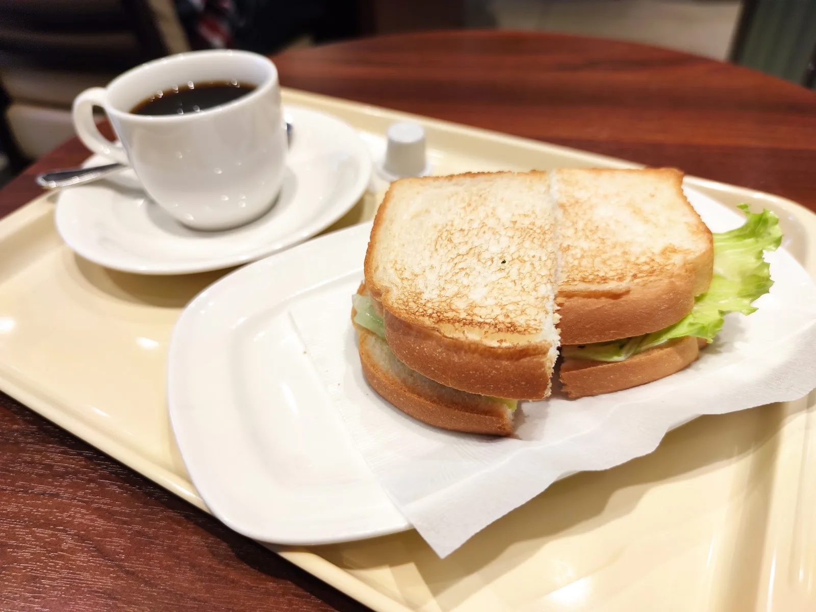ドトールコーヒーショップ 練馬千川通り店 · 13